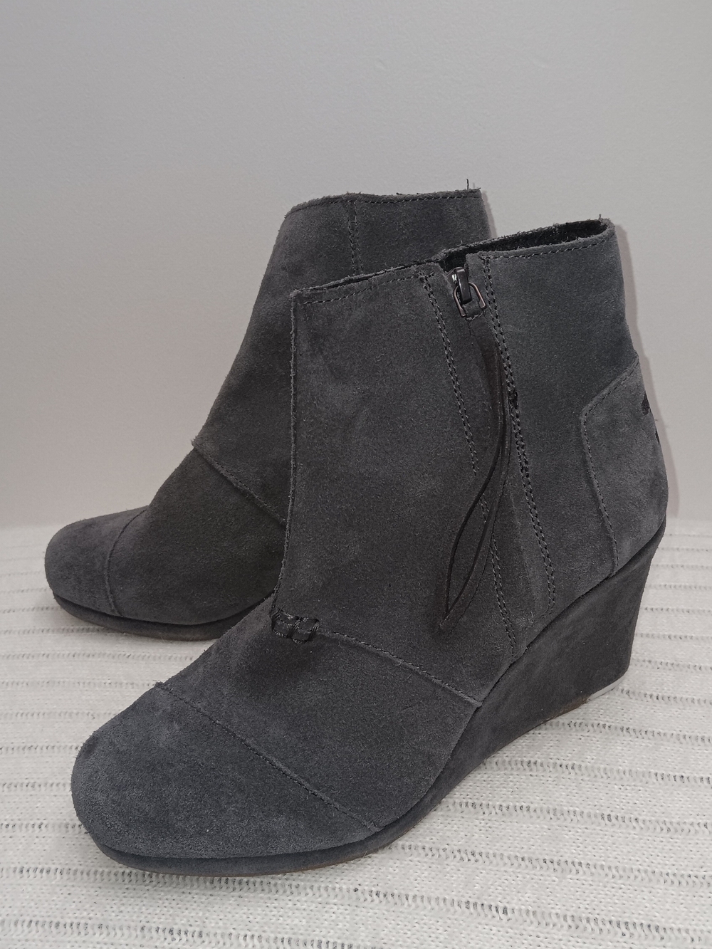 Toms Gray Suede Wedge Ankle Booties, Size US Women 8.5